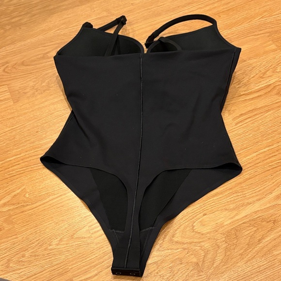 SKIMS Midnight Black Shapewear - Picture 3 of 5